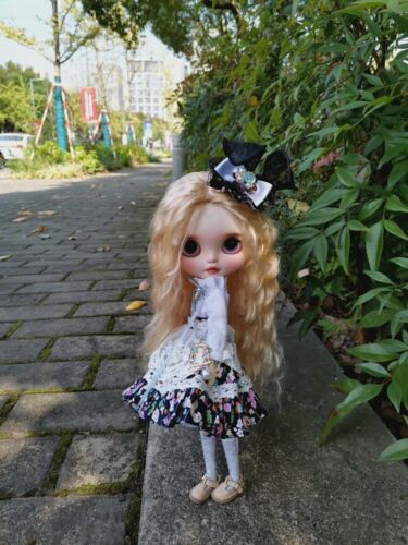 Vestido Blanco + Delantal Floral + Prendas para la Cabeza + Collar + Calcetines Ajuste Muñeca Blythe 12" Conjunto - Imagen 3 de 6