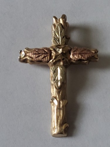 10k BLACK HILLS GOLD cross pendant Marked RLH 10K Real solid gold!