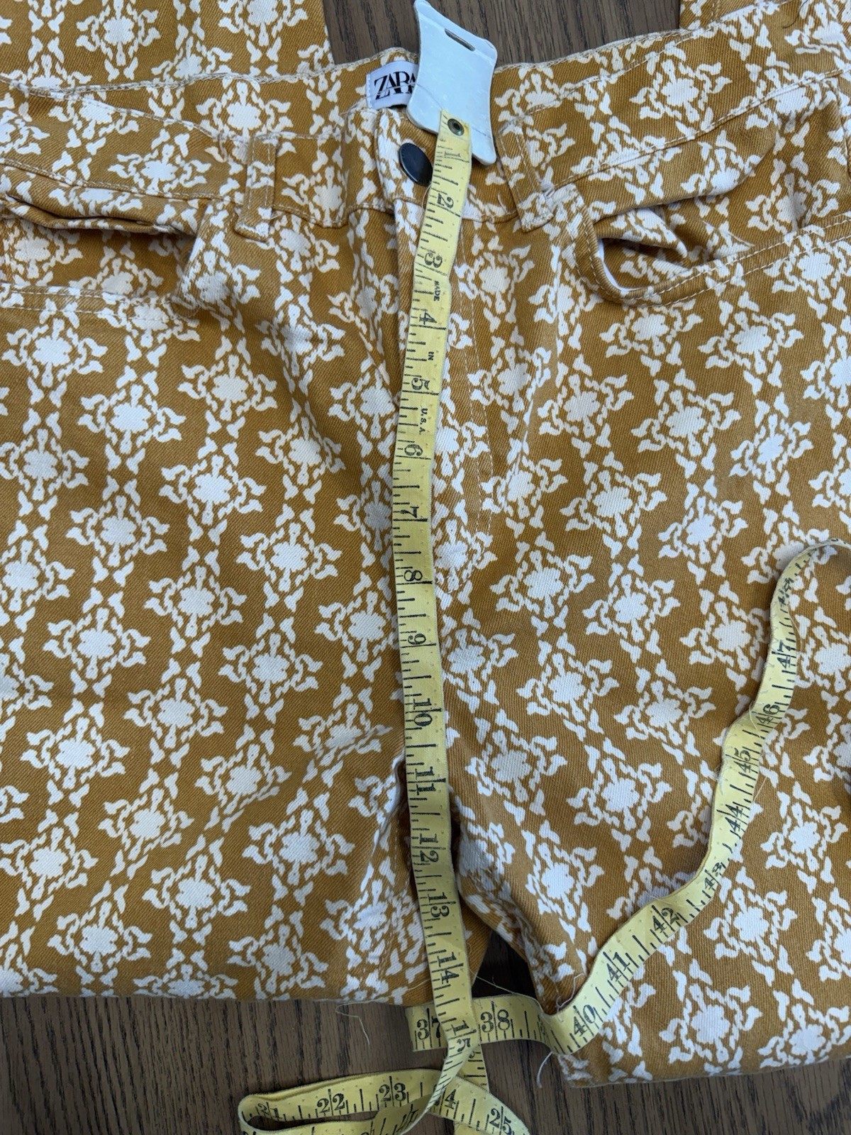 Zara Medallion Print Raw Hem Jeans Sz 8  thumbnail 5