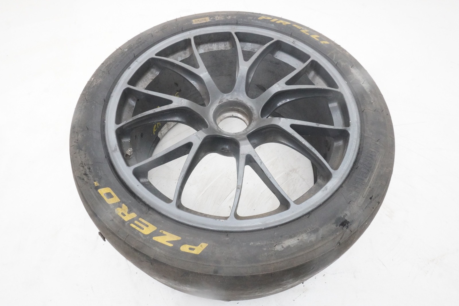 Ferrari 458 REAR Wheel P/N 284734