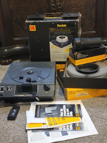 Kodak Medalist AF Carousel Slide Projector Lens/Remote Original Box w/X Tray - Picture 9 of 10