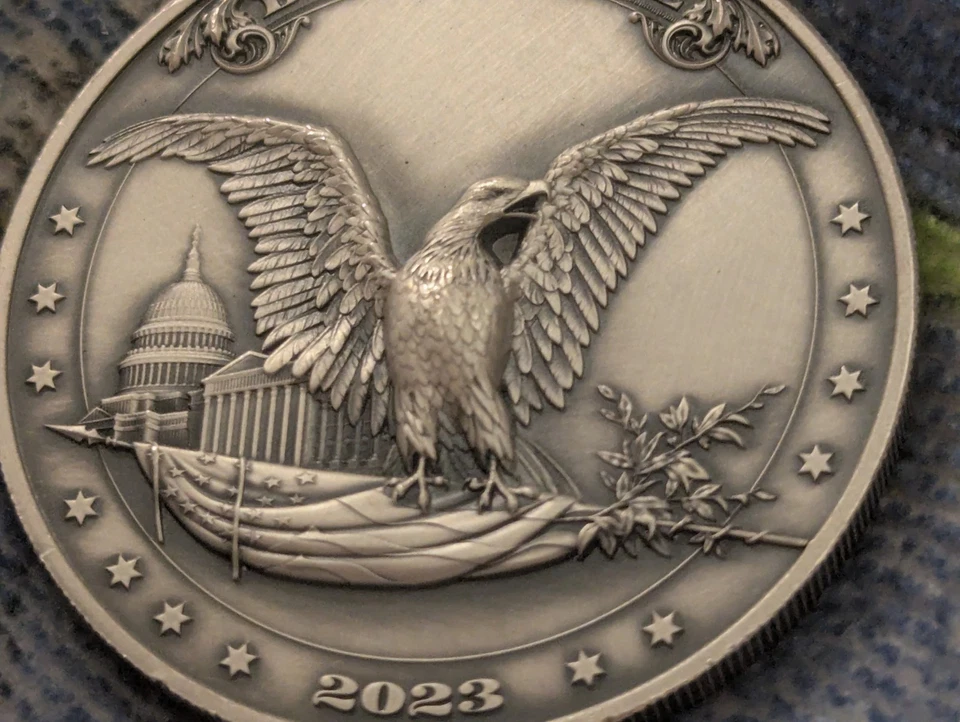 2023 Fiji $2 Black Eagle 2oz .999 Silver Coin UHR Limited 999 Made Mint w Sleeve - Image 4 of 4