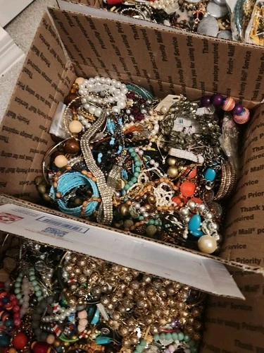 4 Pounds Jewelry Costume Vintage Mix LBS  necklaces bracelets pins rings etc lbs