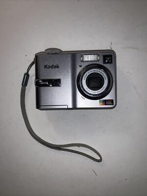 Kodak Easy Share C743 7.1MP Silver Digital Camera Parts or Repair Not Working