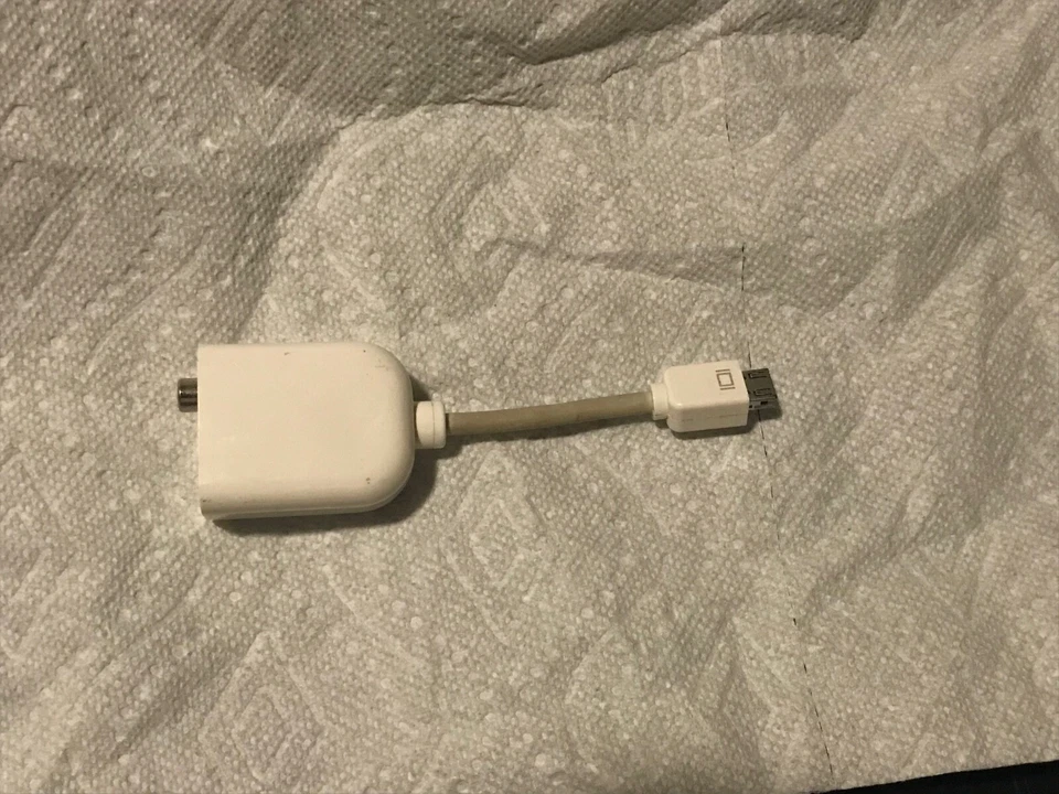 Apple Mini-VGA Plug to S Video & RCA composite Mac to TV Adapter 603-2650  - Image 4 of 4