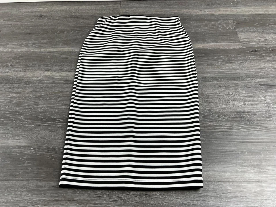 FOREVER 21 1/4 Zip Back Slit Black & White Striped Pencil Skirt Women's Small - Image 2 of 4