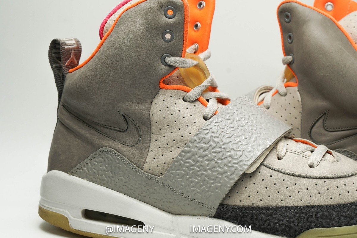 NIKE AIR YEEZY USED SIZE 13 ZEN GREY LIGHT CHARCOAL 366164-002