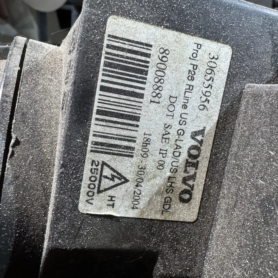 04-07 Volvo S60R V70R OEM FARO XENÓN IZQUIERDO BOMBILLA DE LASTRE MOTOR ¡VIDRIO LIMPIO!! Foto 4 de 4