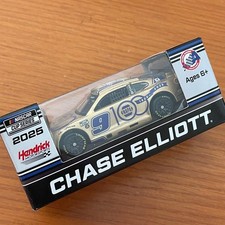 Lionel Racing Chase Elliott NAPA 100th Camaro ZL1 1/64 Model Car Limited Edition