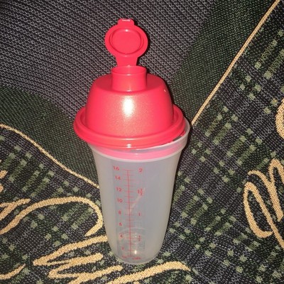 TUPPERWARE NEW RED QUICK SHAKE CONTAINER MIXER & Blender Blade Mix Pour Store