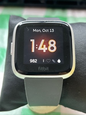 Fitbit Versa Lite Fitness Watch Without Charger