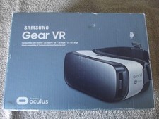 Samsung Gear VR Oculus Virtual Reality Headset 2016 SM-R322 micro-USB New In Box