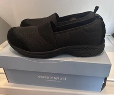 Easy Sprit Women’s 8 W Twist 10 Slip On Sneakers 