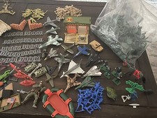 Vintage Assorted Military Toy Lot Of Army Men Figurine Plus Vehicles/Planes/Deco