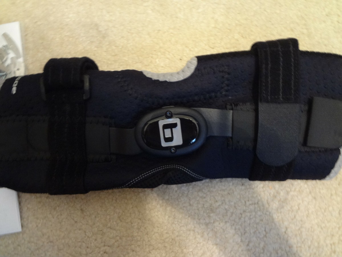 Breg Adjustable Hinge Knee Brace Crossover PT NEO Size XS - Black 