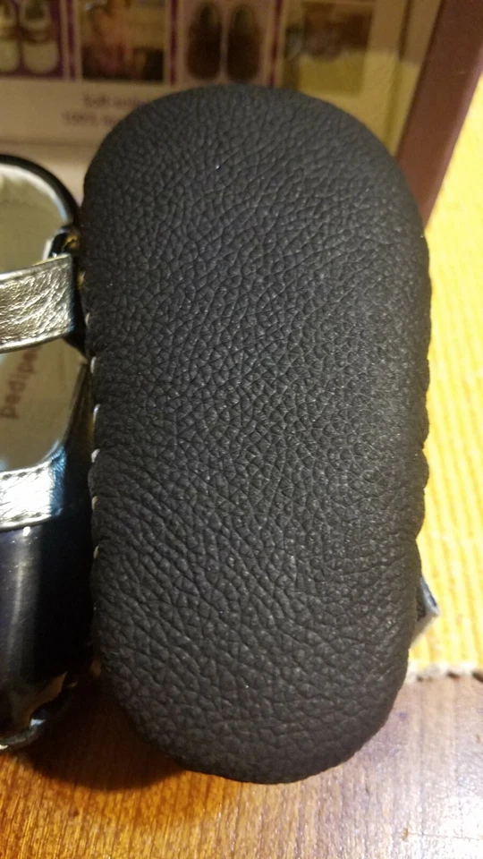 Детские кроватки Pediped Originals Victoria черные/серебристые размер (0-6 месяцев) НОВЫЕ - Изображение 4 из 4