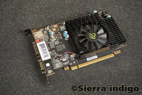 HD-557X-ZH XFX Radeon HD 5570 PCIe Graphics Card HDMI DVI VGA - 第 1/1 張圖片
