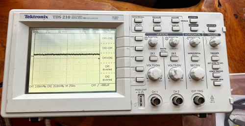 Tektronix TDS210 60MHz Oscilloscope. READ FIRST!! - Picture 17 of 18