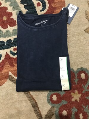 universal thread pocket tee