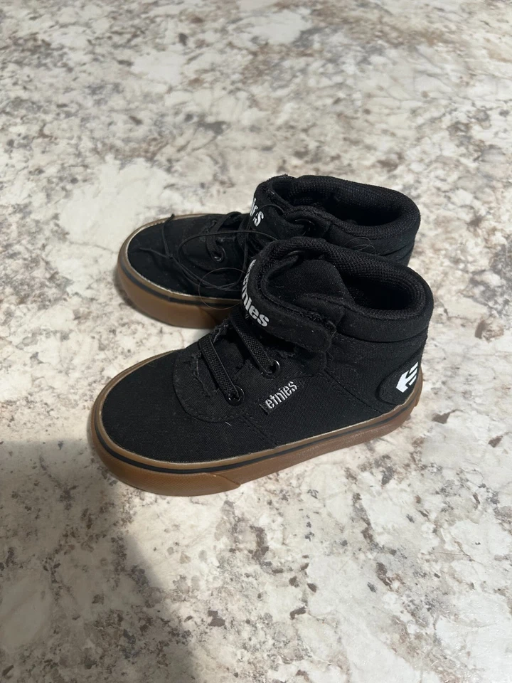 Etnies Black Kids Boys Size 6 High Tops Black Canvas Sneaker Shoes - Image 3 of 4