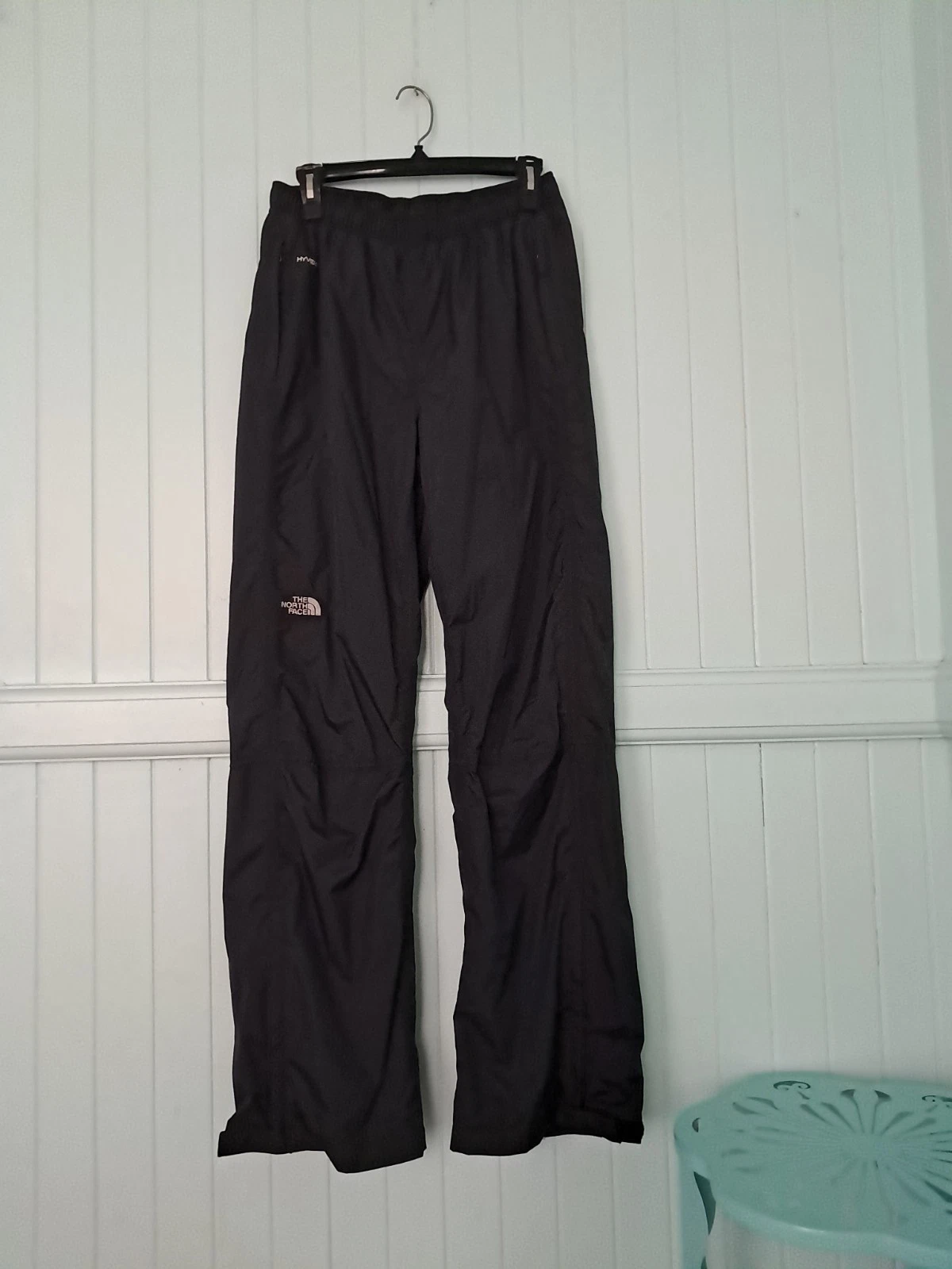 The North Face HyVent Rain Pants Womens Sz M Black Waterproof Mesh Lined
Opens in a new window or ta