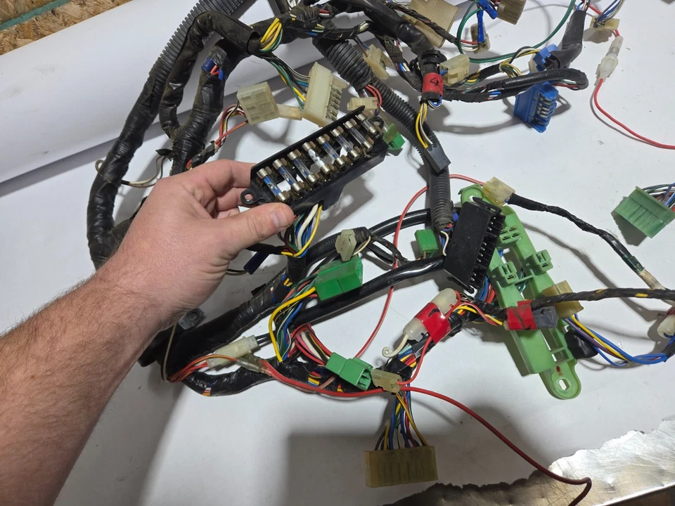 78 79 80 TOYOTA CELICA CAPUCHA TABLERO CAJA DE FUSIBLES CABLEADO ARNÉS OEM 20R GT CORTES Foto 2 de 4