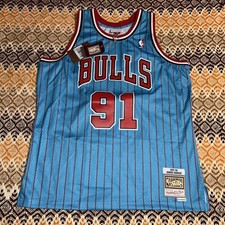 Mitchell Ness 1995-96 Chicago Bulls Dennis Rodman Swingman Jersey Men XL