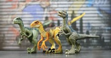 JURASSIC WORLD VELOCIRAPTOR Action Figure Raptor Lot Mattel