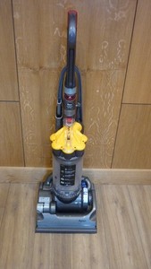 Dyson DC33 Mehrbodenstaubsauger, neuer Motor 12 Monate Tee (77)