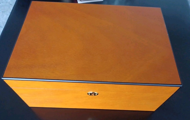 Savoy Large Humidor  6”x9.5” 6.5Lbs