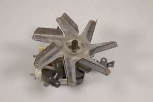Bosch HEB73D352/45 Umluftlüfter Heißluft Lüfter Gebläse Lüftungsmotor 00651461
