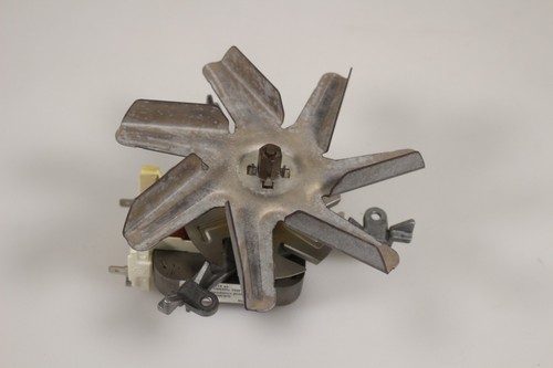 Bosch HEB73D352/45 Umluftlüfter Heißluft Lüfter Gebläse Lüftungsmotor 00651461