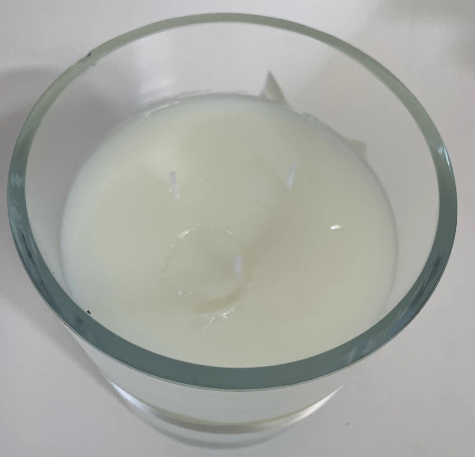 Rigaud Gardenia Scented Candle 750g New with Imperfect Lid /small chipped glass - Image 4 of 4