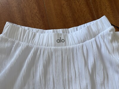 ALO yoga ホワイト プリーツスカート XSサイズ Alo Yoga Micro Plisse Tennis Skirt Built In Shorts White Size XS