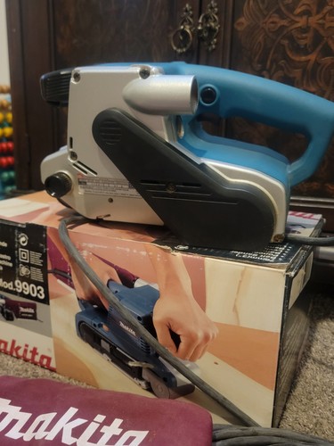 Makita 9903 21 inch Belt Sander - Picture 9 of 11