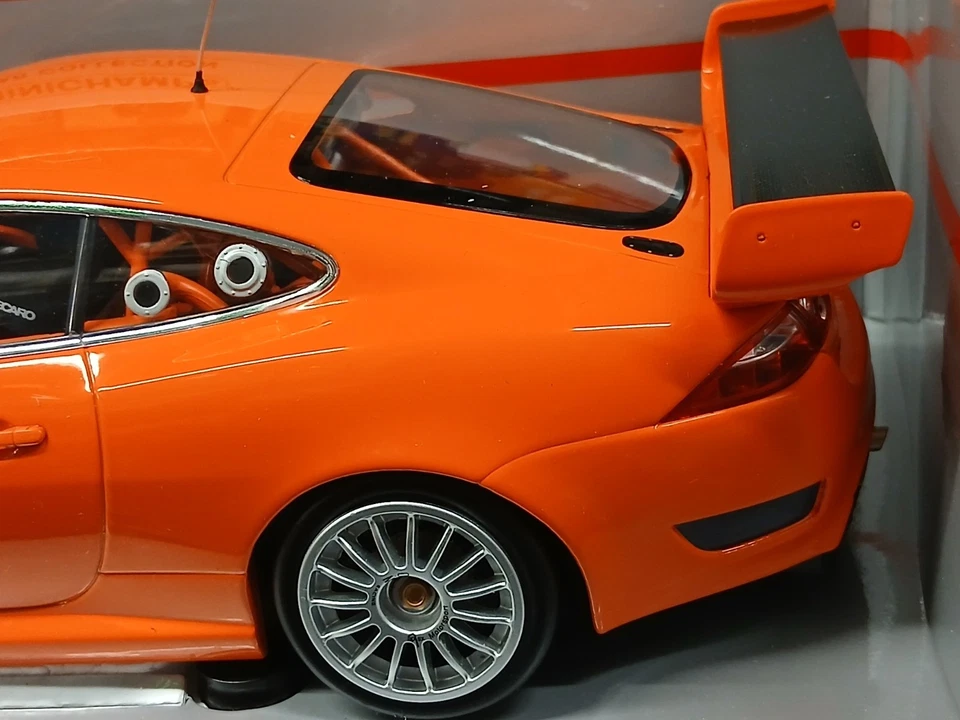 Minichamps 150 081391 Jaguar XKR GT3 1/18 - Immagine 3 di 4