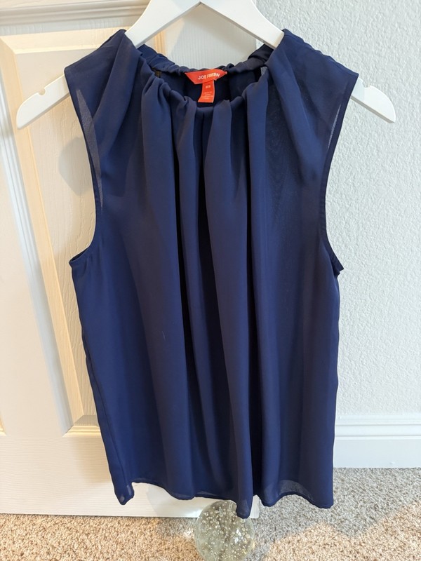 Women’s Navy Blue Sleeveless Blouse Top - Size Medium - EUC!