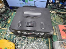 Nintendo 09 MB N64, Hi Rez & Scoop w/64DD NUS-010(JPN) Mario Paint & Accessories