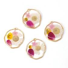 C 8PCS Gold Tone Dried Pressed Flower Resin Irregular Round Pendant GYX2207