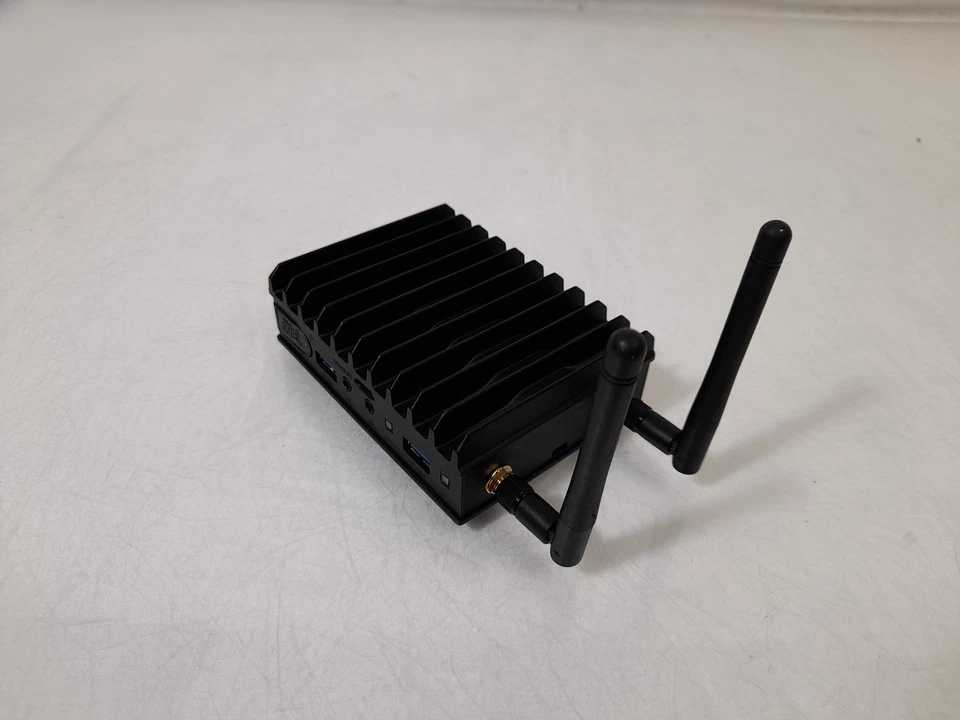 Mini PC Compulab FITLET2-CE3930 Intel Atom sin ventilador con 2 GB DDR3 32 GB M.2 - Sin sistema operativo - Imagen 3 de 4