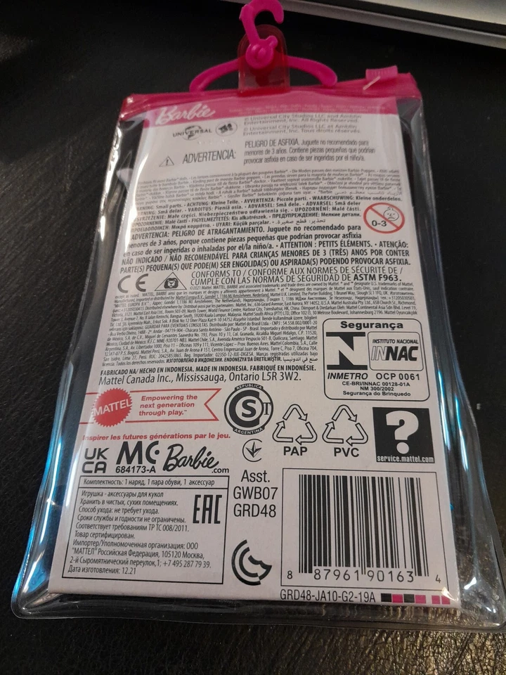 Barbie Muñeca Ropa y Accesorios Mundo Jurásico Moda Pack Ropa Foto 4 de 4