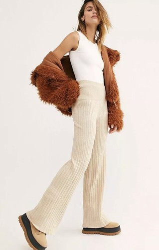 REAL RIBBED KNIT FLARE PANTS SIZE 