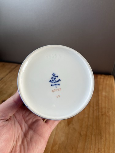 VINTAGE COBALT BLUE FURSTENBERG PORCELAIN CAMEO LIDDED VANITY LIDDED JAR POT BOX - Picture 11 of 17