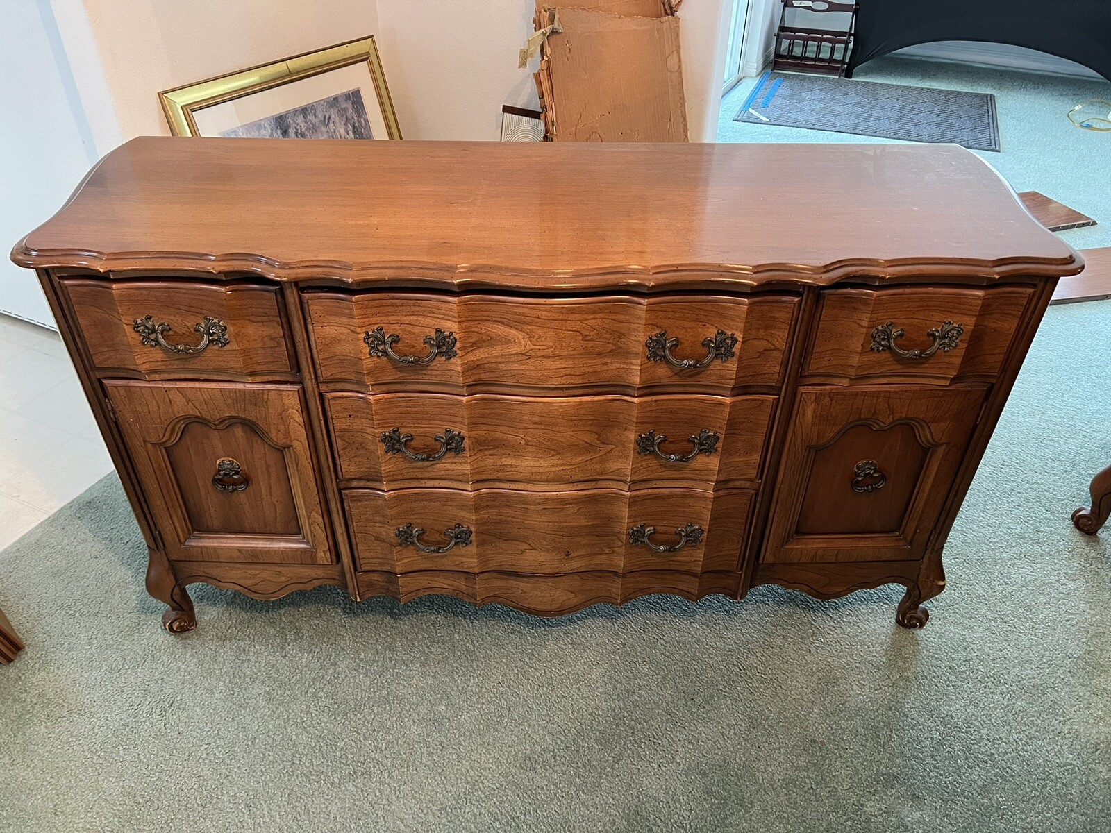 10 Piece Dining Room Set. Extendable Dining Table And Leather Table