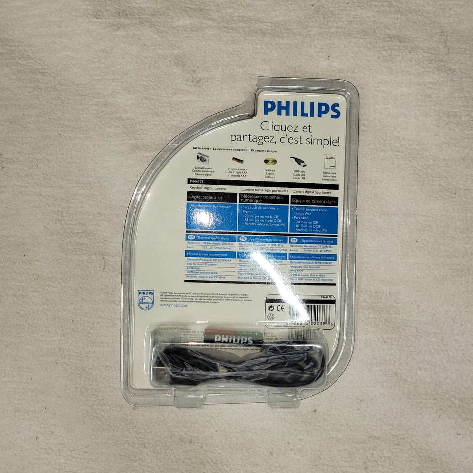 Philips Simply Snap & Share Keychain Digital Camera Kit P44417P Factory