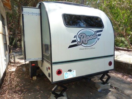 2015 R-Pod 179: Smallest travel trailer w/ pull-out, 20-ft. tear-drop ...