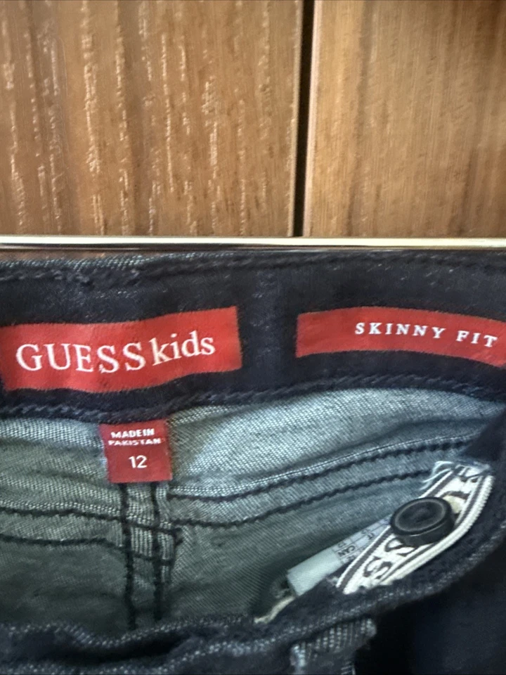 Jeans ajustados elásticos Guess talla 12 Foto 3 de 4