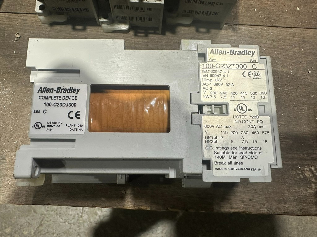 ALLEN-BRADLEY 100-C23Z*300 SERIES C CONTACTOR RELAY W586