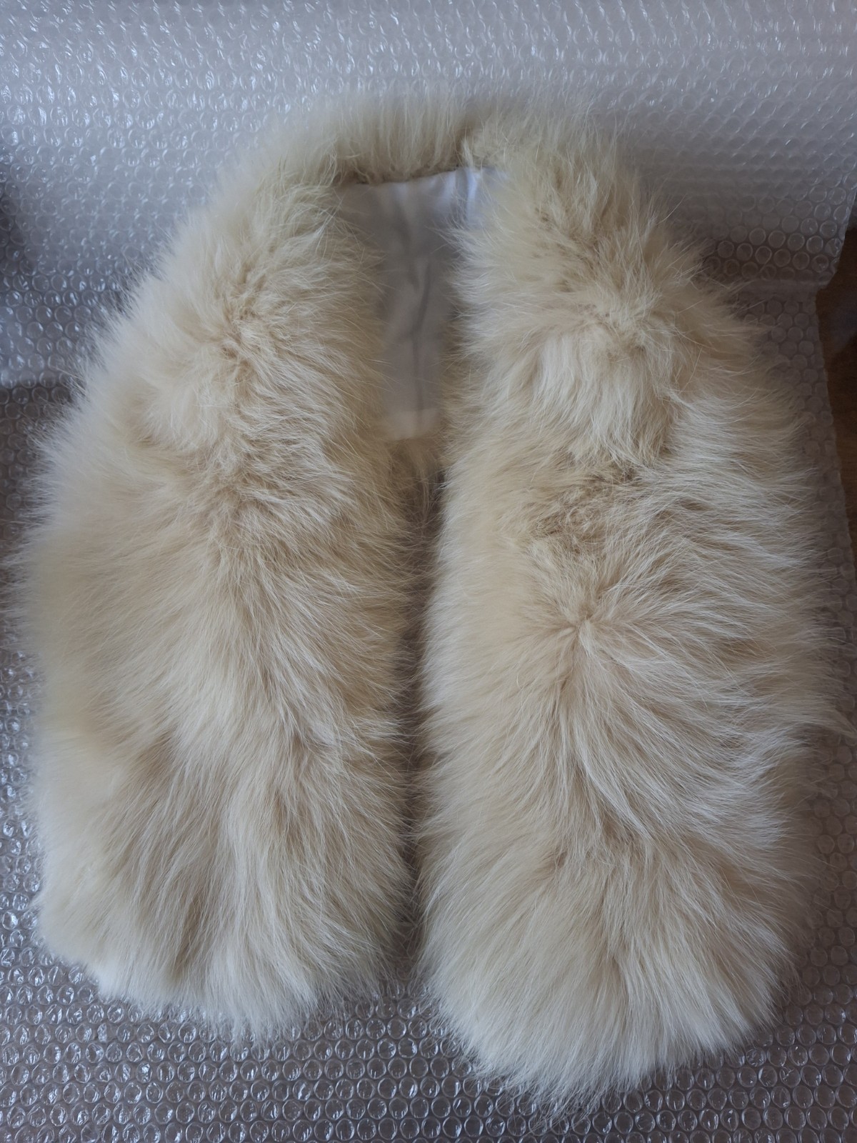 Collo in Vera Pelliccia di Volpe Bianca Vintage – Morbida e Folta Sciarpa Antica