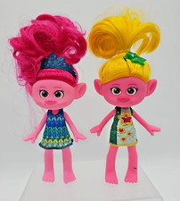 DreamWorks Trolls Band Together Trendsettin' Fashion Dolls-Queen Poppy  Viva